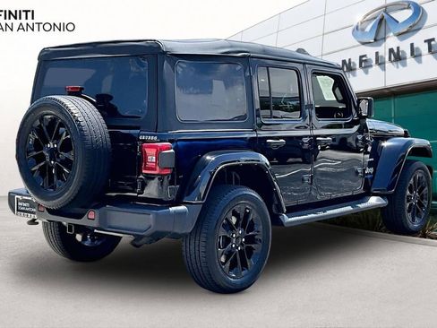 Used 2021 Jeep Wrangler Unlimited Sahara w/ Cold Weather Group AWD/4WD image 2