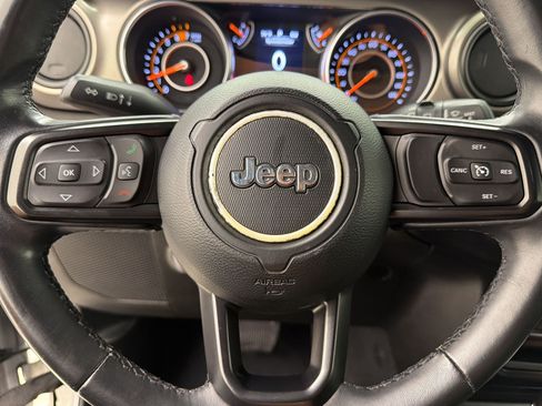 Used 2018 Jeep Wrangler Unlimited Sport S AWD/4WD image 10