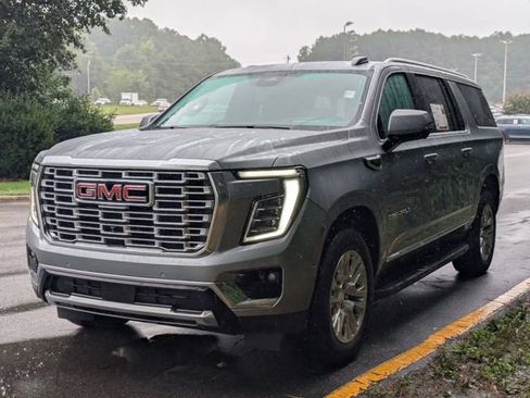 Certified 2025 GMC Yukon XL Denali AWD/4WD image 5