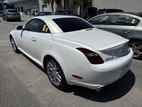 Used 2006 Lexus SC 430 Convertible RWD image 3