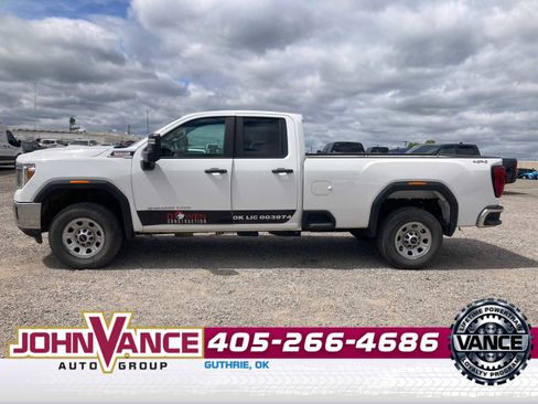 Used 2023 GMC Sierra 3500 Pro w/ Convenience Package image 2