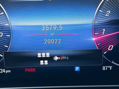Used 2025 Mercedes-Benz GLS 450 4MATIC image 46
