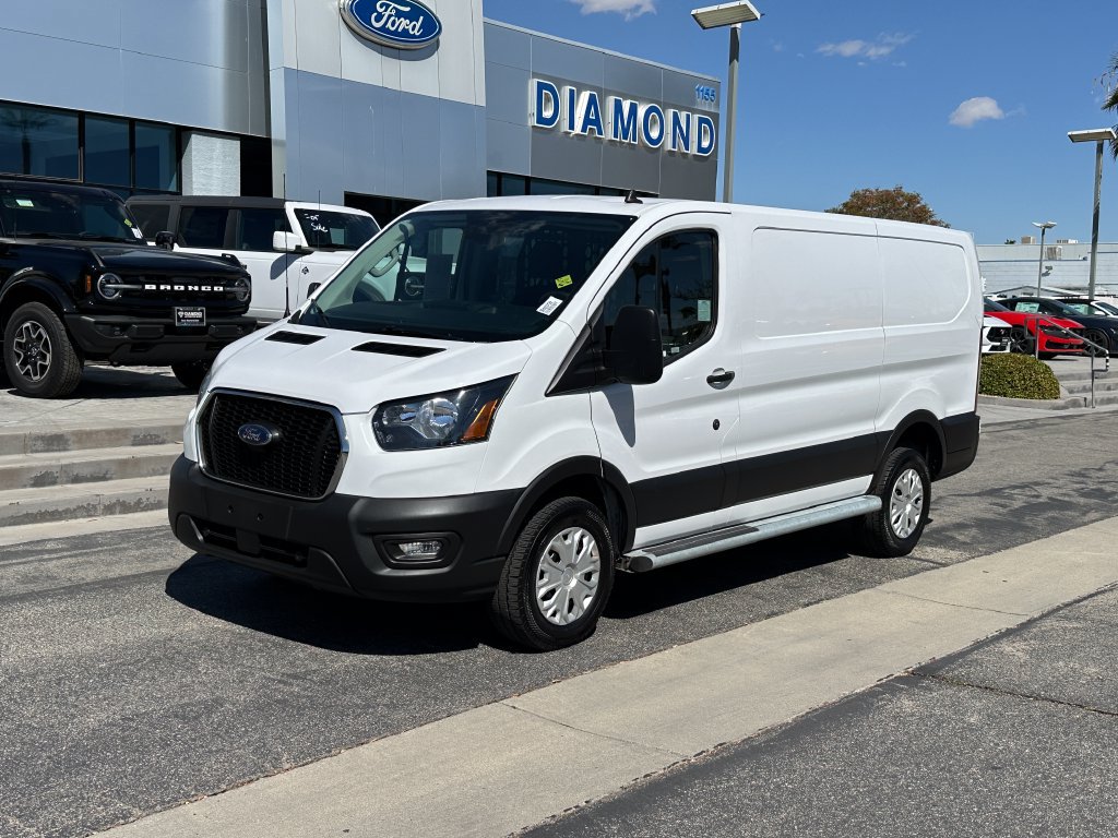 Used 2025 Ford Transit 250 Low Roof w/ Exterior Upgrade Package RWD image 2