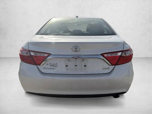 Used 2017 Toyota Camry XLE FWD image 4