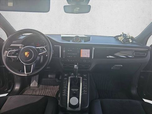 Used 2021 Porsche Macan AWD/4WD image 14