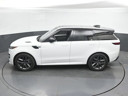 Used 2025 Land Rover Range Rover Sport Dynamic SE AWD/4WD image 36