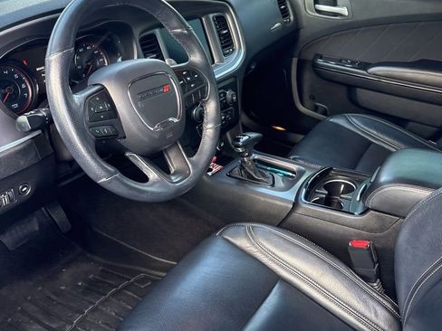 Used 2019 Dodge Charger SXT w/ Blacktop Package AWD/4WD image 16