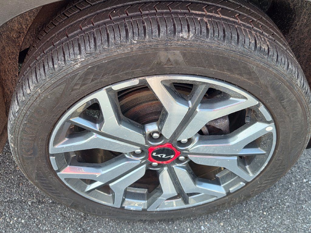 Used 2023 Kia Seltos SX w/ SX Sunroof Package AWD/4WD image 10
