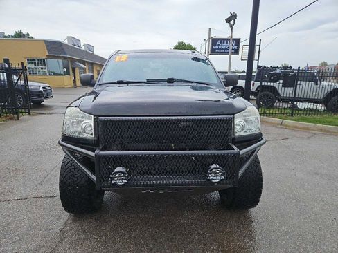 Used 2013 Nissan Titan SV w/ SV Value Truck Pkg AWD/4WD image 9