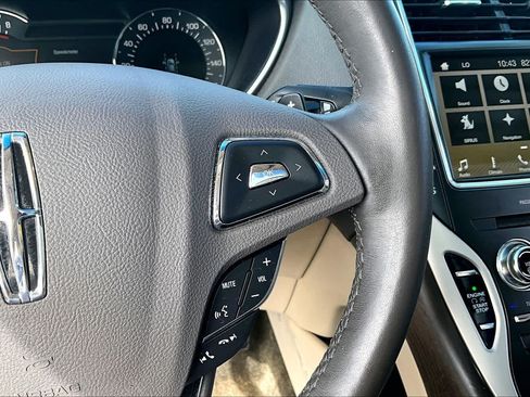Used 2017 Lincoln MKX Reserve w/ Driver Assistance Package FWD image 29