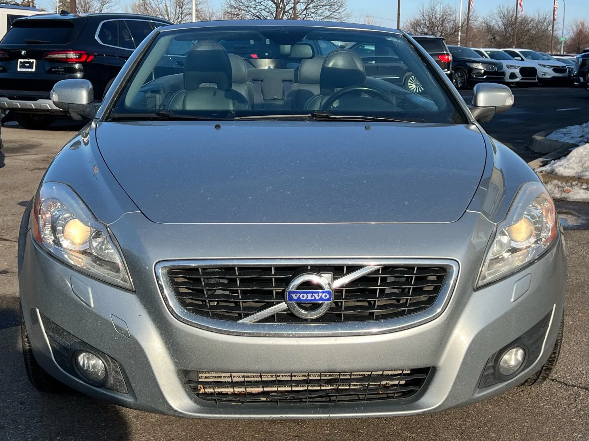 Used 2011 Volvo C70 T5 w/ Convenience Pkg FWD image 2
