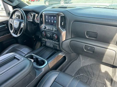 Used 2020 Chevrolet Silverado 2500 High Country image 35