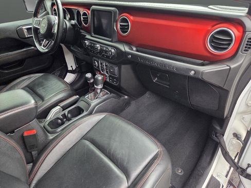 Used 2018 Jeep Wrangler Unlimited Rubicon AWD/4WD image 15