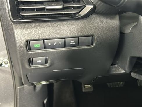 Used 2025 Nissan Sentra SV w/ All-Weather Package FWD image 19