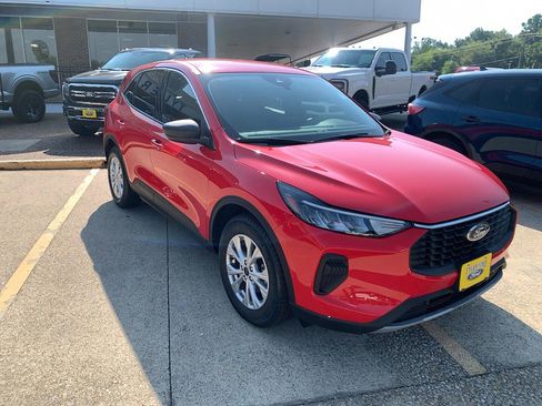 Used 2024 Ford Escape Active image 4