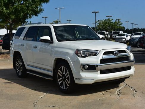 Used 2018 Toyota 4Runner Limited RWD image 3