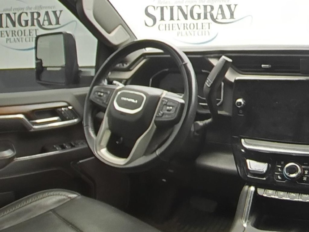 Used 2024 GMC Sierra 2500 Denali w/ Denali Reserve Package AWD/4WD image 16