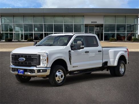 Certified 2024 Ford F350 XL w/ FX4 Off-Road Package image 3