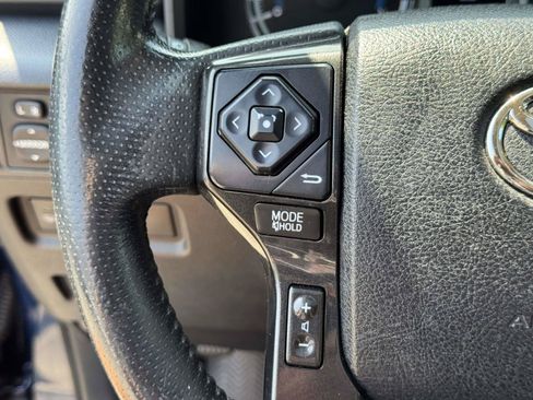 Used 2019 Toyota 4Runner TRD Off-Road Premium AWD/4WD image 20