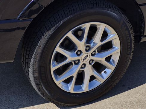 Used 2017 Ford Expedition Limited w/ Equipment Group 301A RWD image 7