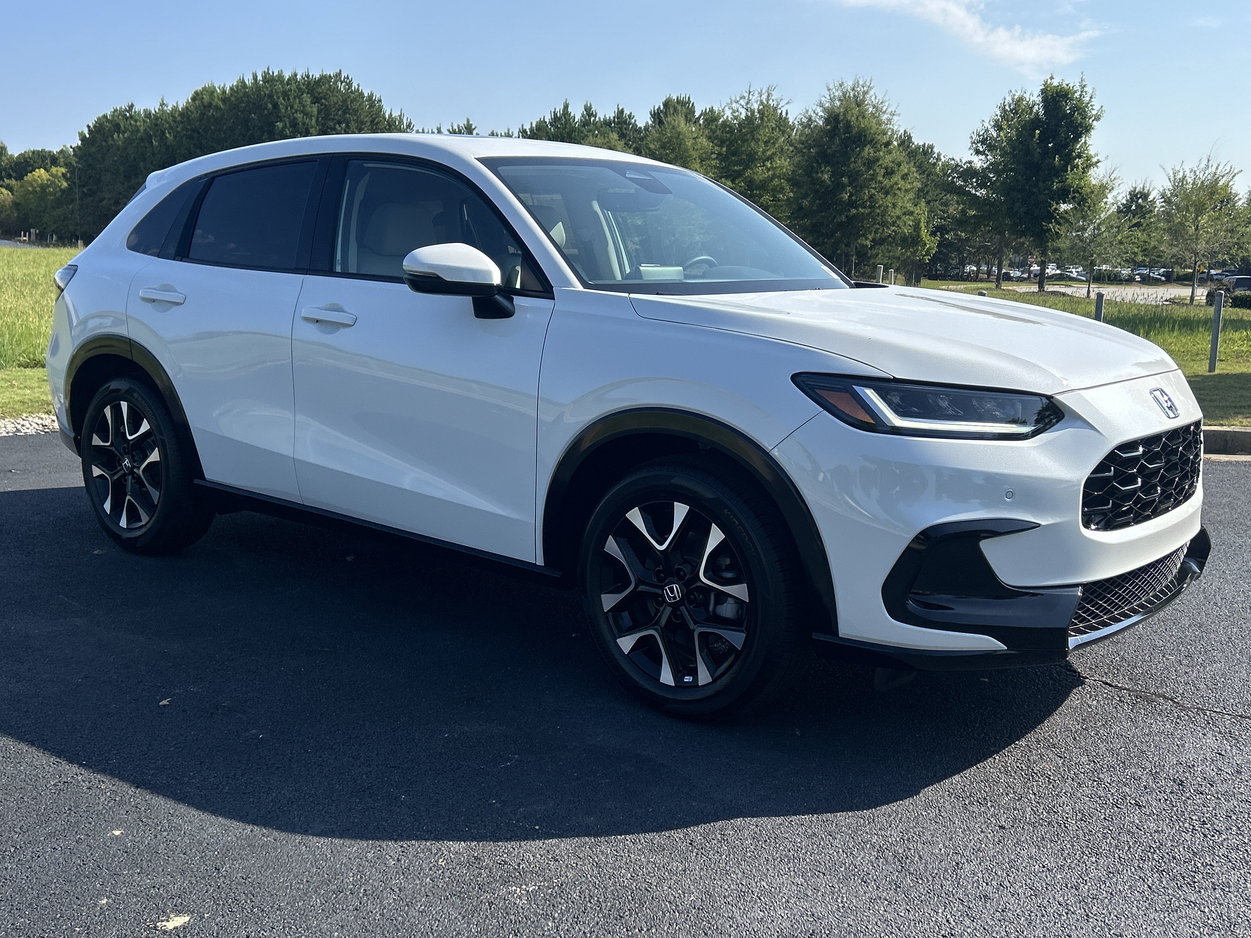 Certified 2027 Honda HR-V EX-L image 2