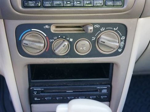 Used 2000 Toyota Corolla CE image 3