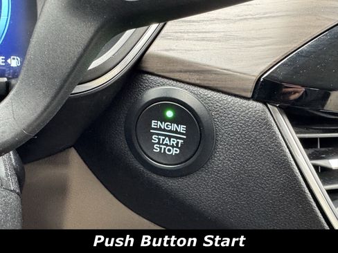 Used 2020 Ford Escape Titanium image 11