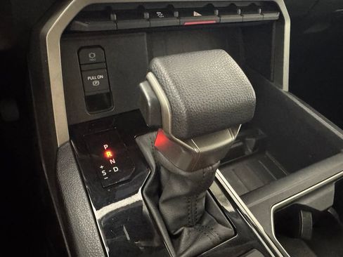 Used 2023 Toyota Tundra SR5 w/ SR5 Convenience Package AWD/4WD image 22