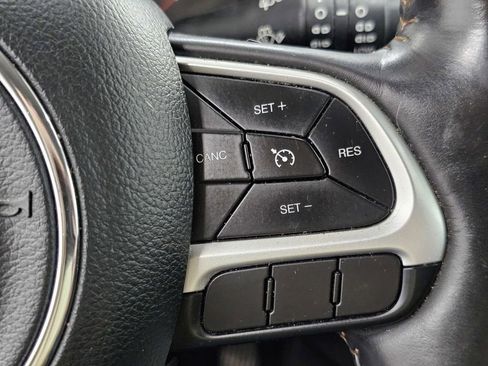 Used 2017 Jeep Compass Latitude w/ Popular Equipment Group AWD/4WD image 34