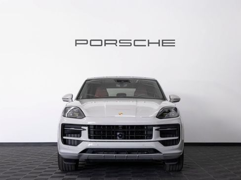 Used 2026 Porsche Cayenne GTS AWD/4WD image 10