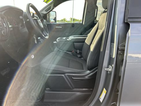 Used 2019 Chevrolet Silverado 1500 Custom w/ Custom Value Package AWD/4WD image 22
