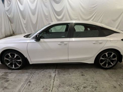 Used 2025 Honda Civic Sport Touring image 5