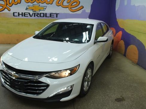 Used 2020 Chevrolet Malibu LT w/ Fleet LT Safety Plus Package FWD image 4