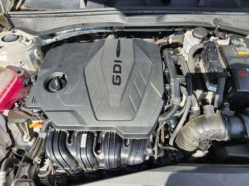 Certified 2022 Hyundai Sonata SE w/ Cargo Package image 9