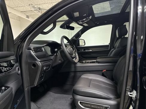 New 2026 Jeep Grand Wagoneer Summit AWD/4WD image 21