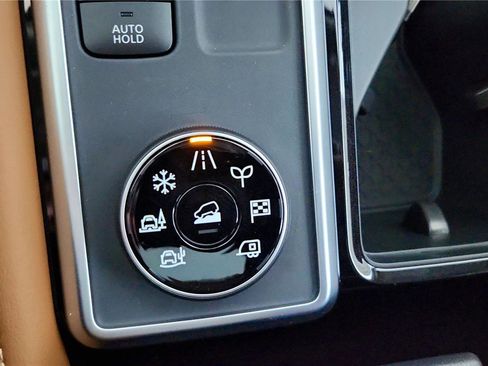 New 2026 Nissan Pathfinder Platinum w/ Cargo Package image 48