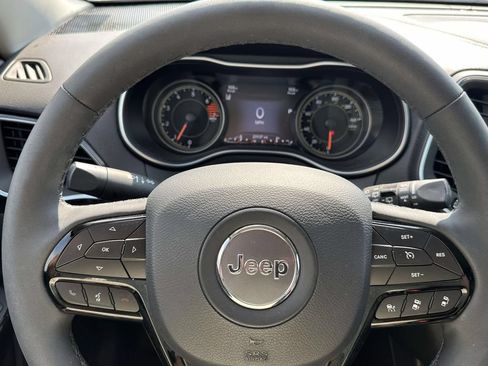 Used 2023 Jeep Cherokee Altitude Lux AWD/4WD image 19