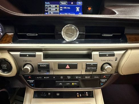 Used 2016 Lexus ES 350 w/ Luxury Package w/Wood Trim FWD image 52