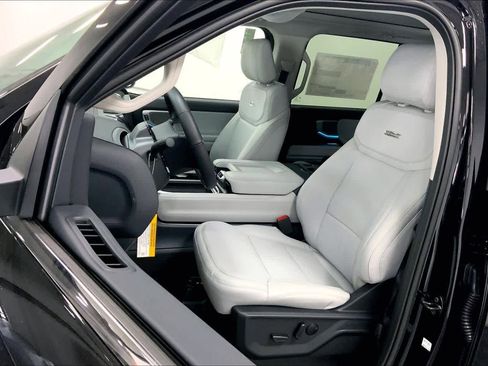 New 2025 Ford Expedition Platinum w/ Driver's Package AWD/4WD image 8