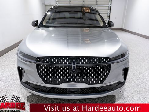 Used 2024 Lincoln Nautilus Reserve w/ Equipment Group 202A AWD/4WD image 7