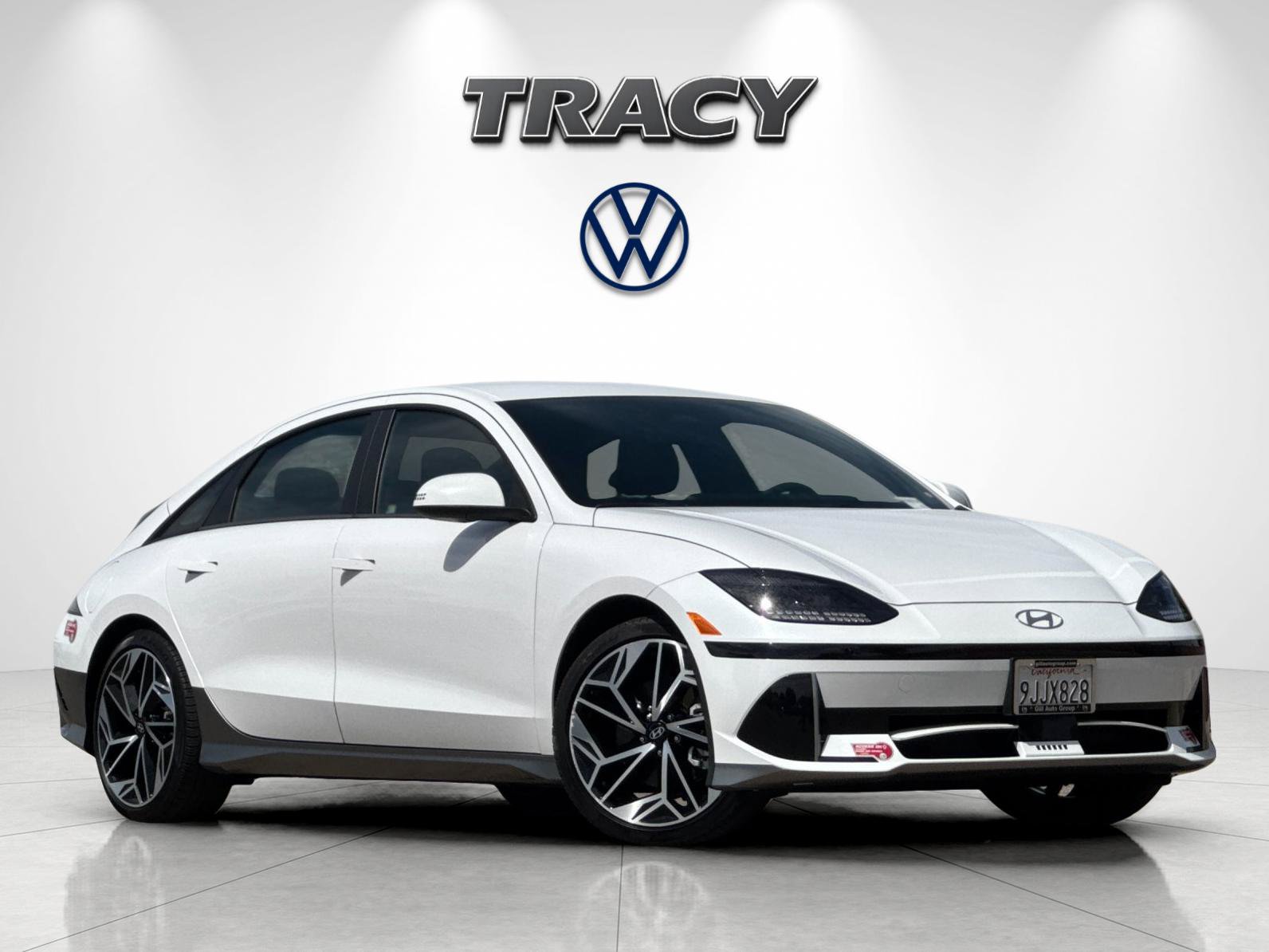 Used 2023 Hyundai Ioniq 6 SEL RWD image 2