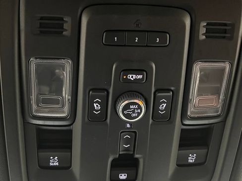 Used 2024 GMC Yukon Denali Ultimate AWD/4WD image 41