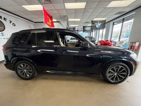 Used 2019 BMW X5 xDrive40i w/ M Sport Package image 12