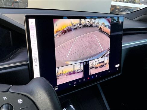 Used 2021 Tesla Model S Plaid image 21