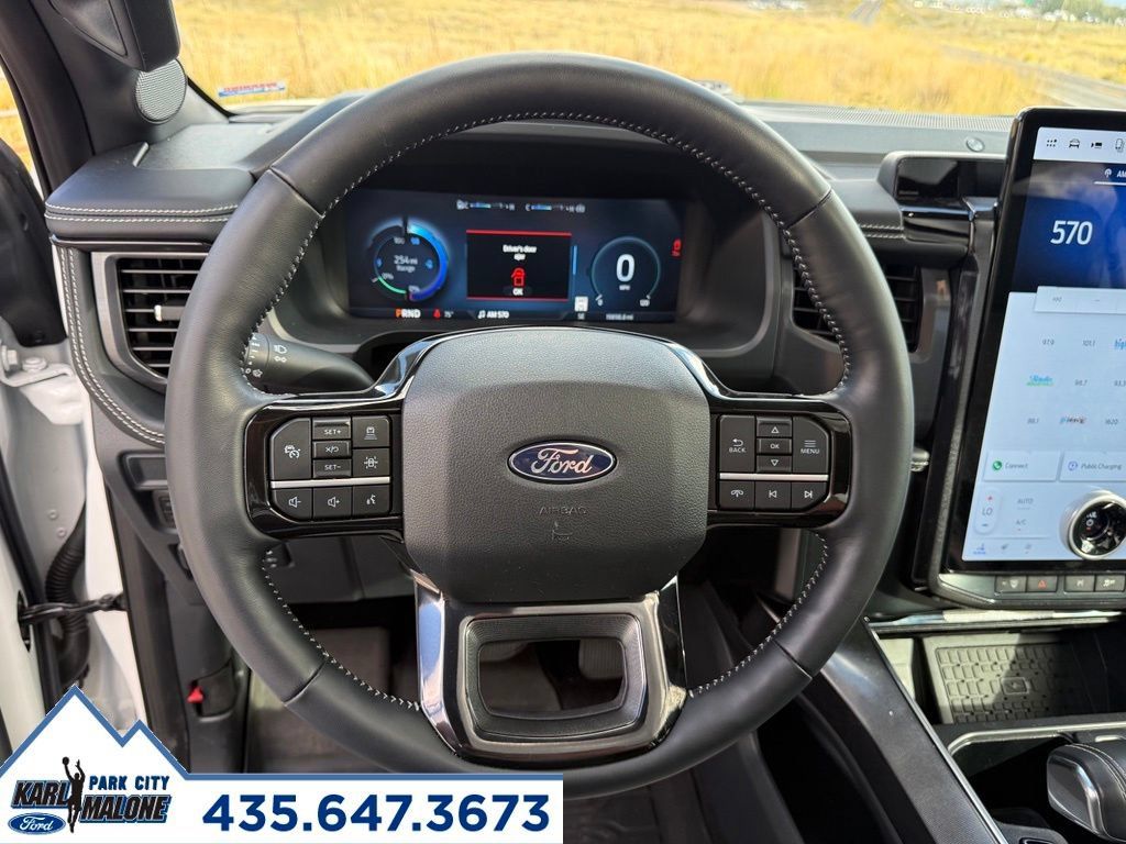 Used 2025 Ford F150 Lightning Platinum AWD/4WD image 19