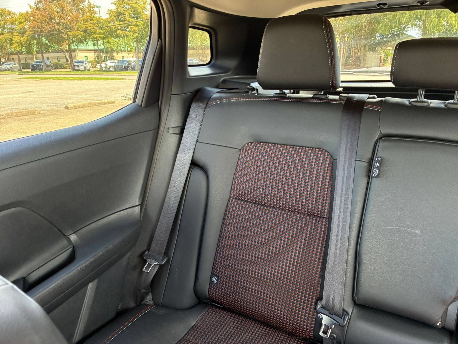 Used 2026 Nissan Kicks SR FWD image 37