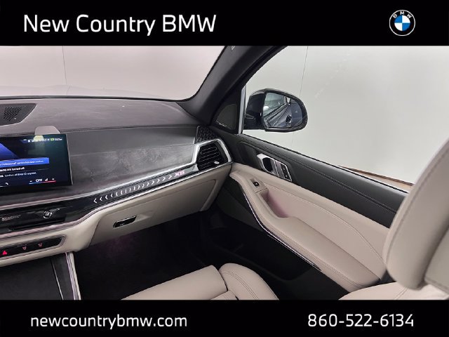 Used 2025 BMW X5 xDrive40i w/ M Sport Package AWD/4WD image 22