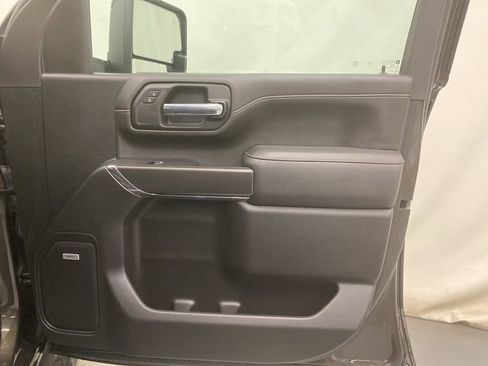 Used 2023 GMC Sierra 2500 AT4 w/ AT4 Premium Plus Package image 11