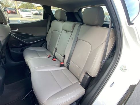 Used 2018 Hyundai Santa Fe Sport image 24