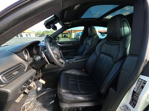 Used 2019 Maserati Levante GranSport image 8